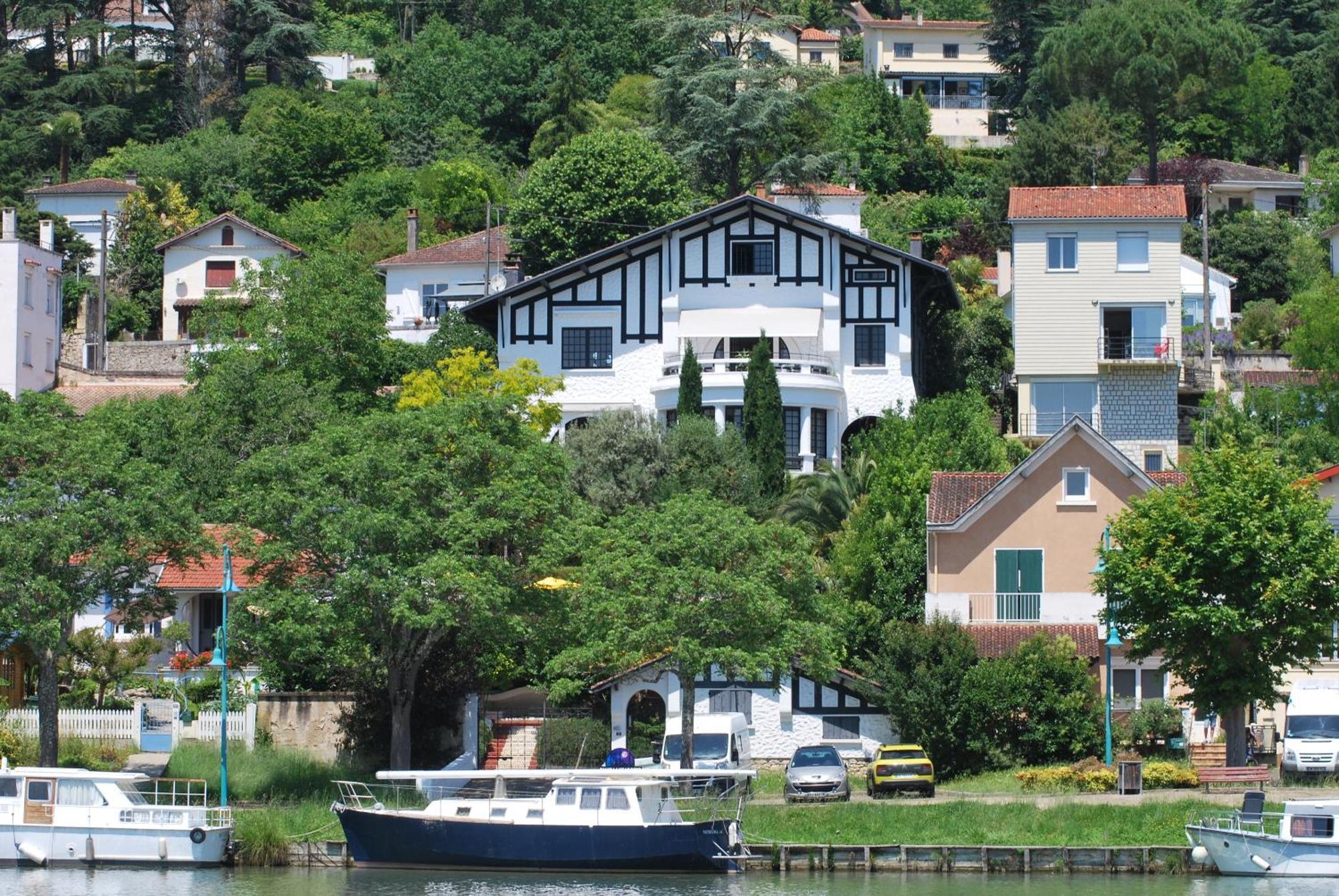 Quand La Ville Dort Agen Exterior foto